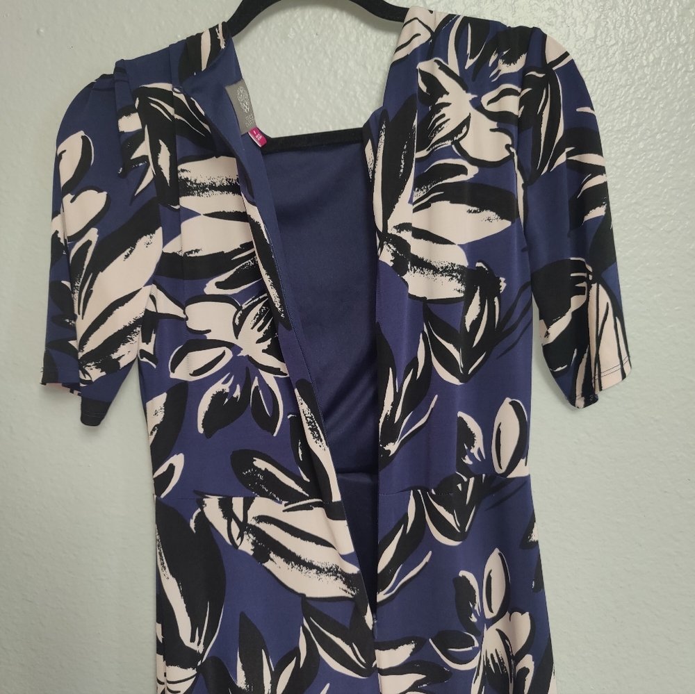 Vince Camuto women's Printed Ity Midi Dress w/Front Draping size 8 - Picture 7 of 12